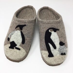 Women's Wool Clog Slippers w/Rubber Soles, Giesswein Penguins, Size 8 (EU 39)